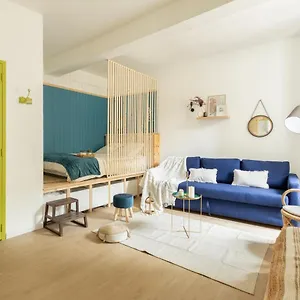 Appartement Studio Tres Bien Situe Aux Remparts