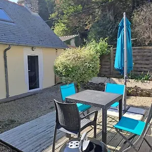  Hébergement de vacances Charmante Petite Maison Proche Du Port, Maison 7