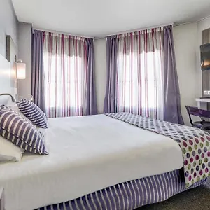 Comfort Nation Père Lachaise Hotel Parigi