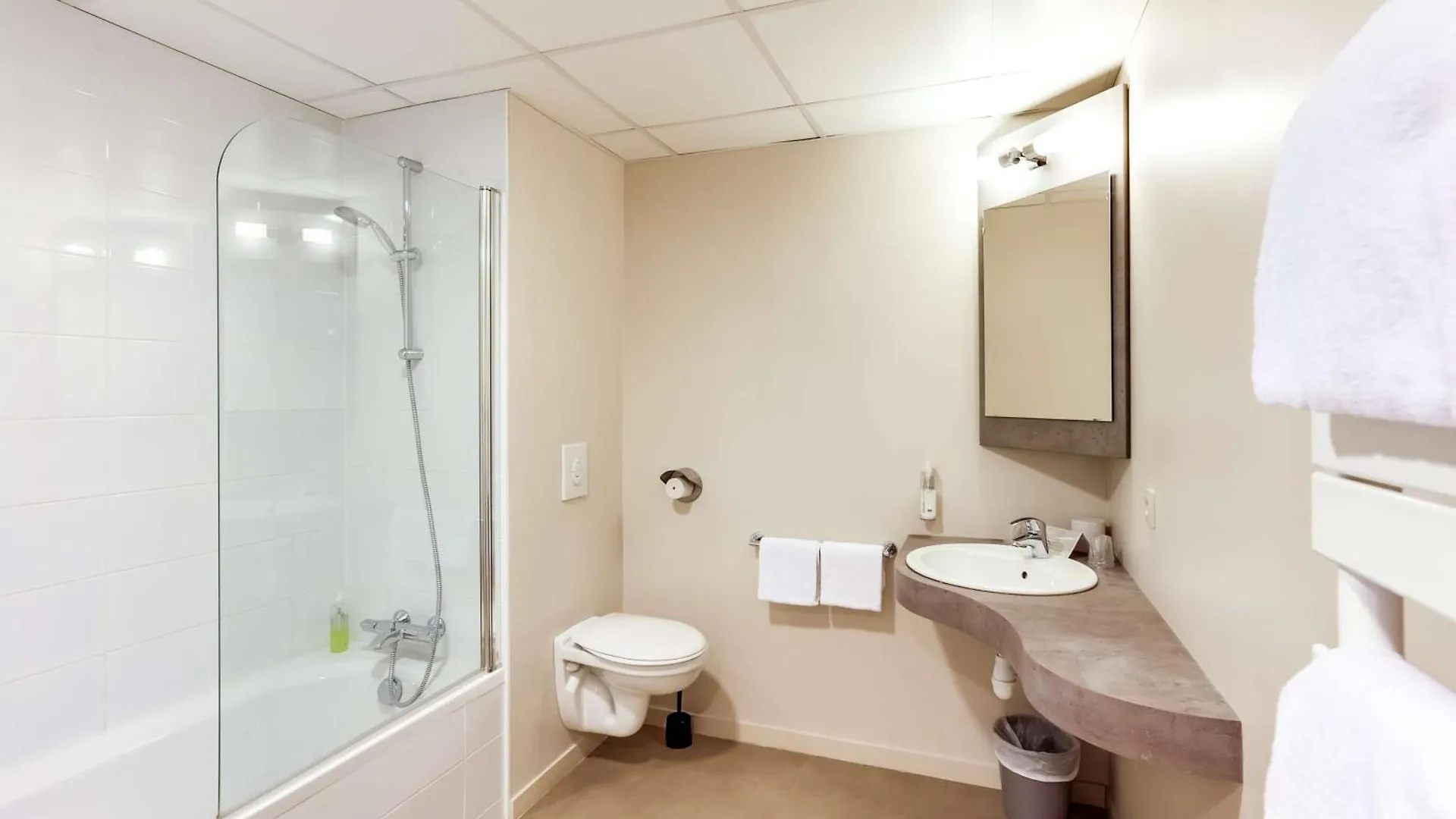 Brit Hotel Le Galion & Spa Binic 3*,  France